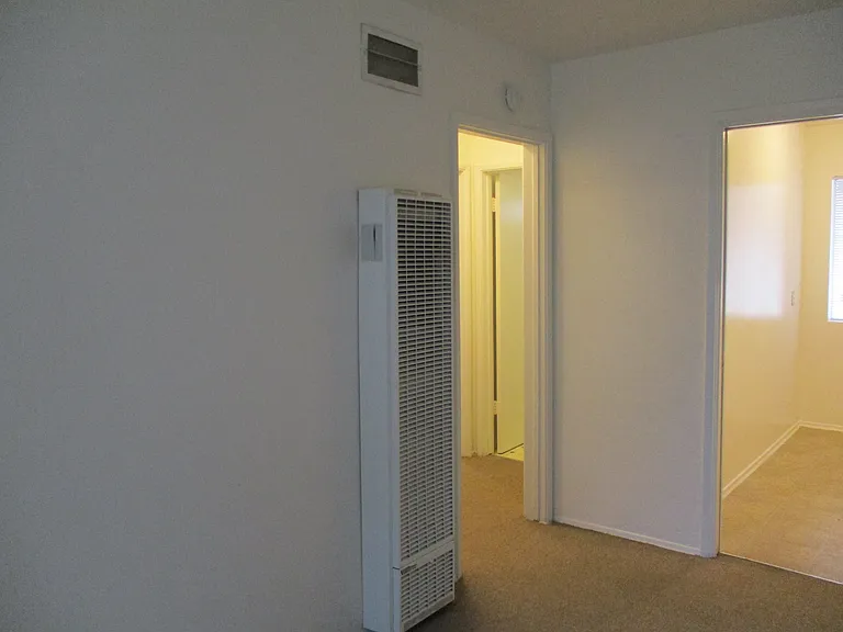 443 Flower St #A — Photo 12
