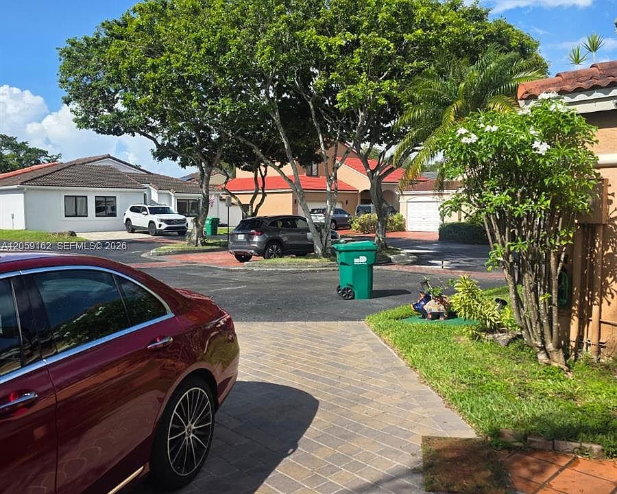 1st image of 421 SW 87th Ct #0