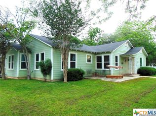 203 N Bright St, Gonzales, TX 78629