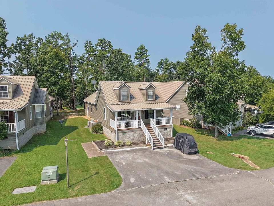 1st image of 27 Pearl Pkwy