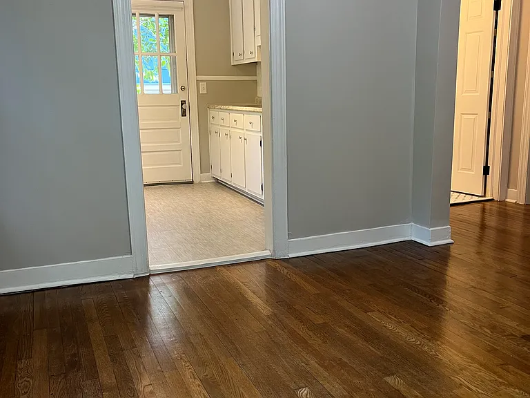2417 Cascadilla St — Photo 8