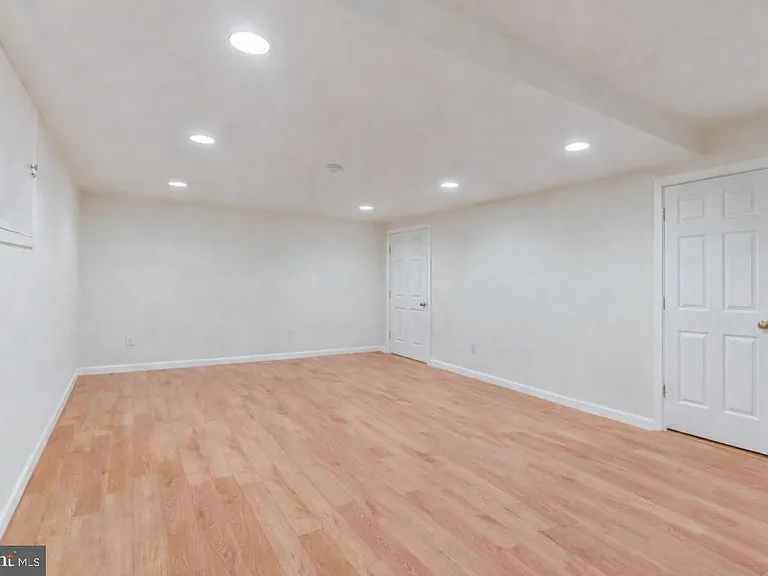 7220 Vistas Ln — Photo 9