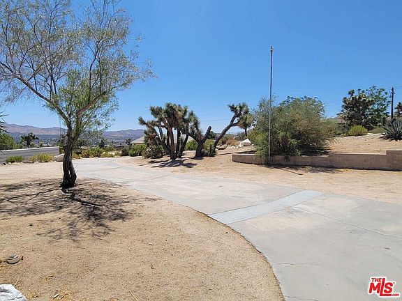 3rd image of 6383 Murrieta Ave
