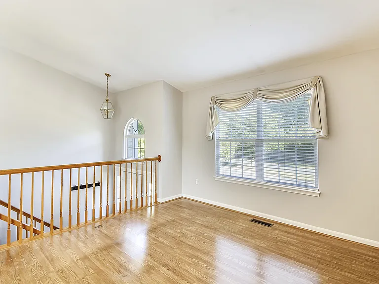 102 W Deer Park Rd — Photo 50