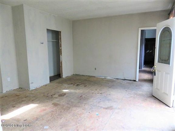4th image of 2407 Portland Ave