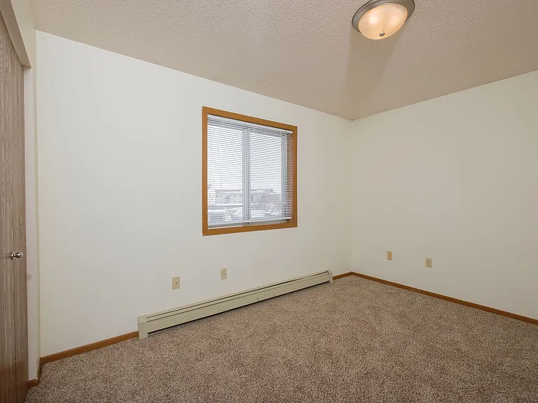 Fargo, ND Park Circle Apartments | Bedroom