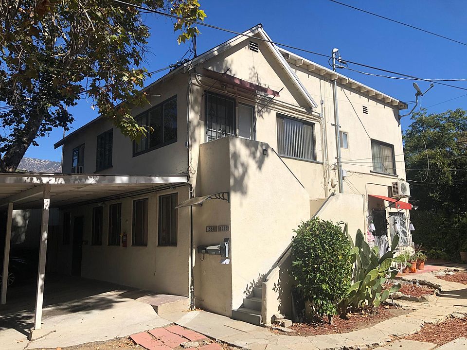 1st image of 1564 N Lake Ave #B