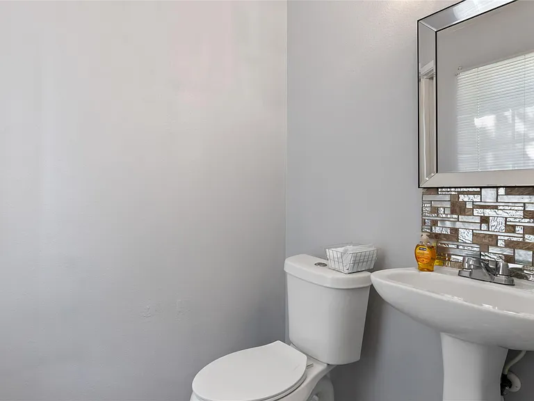 5815 Clerkenwell Dr — Photo 11