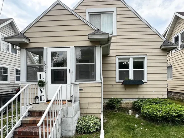 1019 N Jenison Ave, Lansing, MI 48915