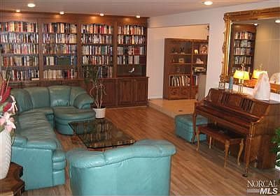 2nd image of 2436 Christie Ct