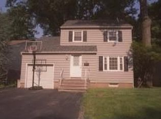 52 N Ashby Ave, Livingston, NJ 07039