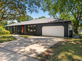 2106 E Mimosa St, Springfield, MO 65804