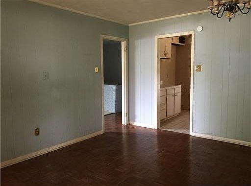 4th image of 919 Oakleigh Ave #1