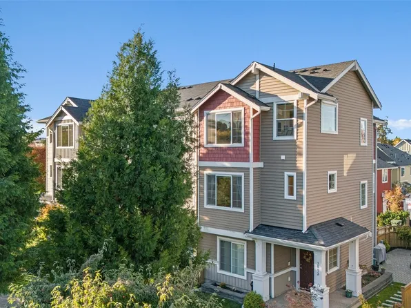 3012 SW Bataan Street, Seattle, WA 98126