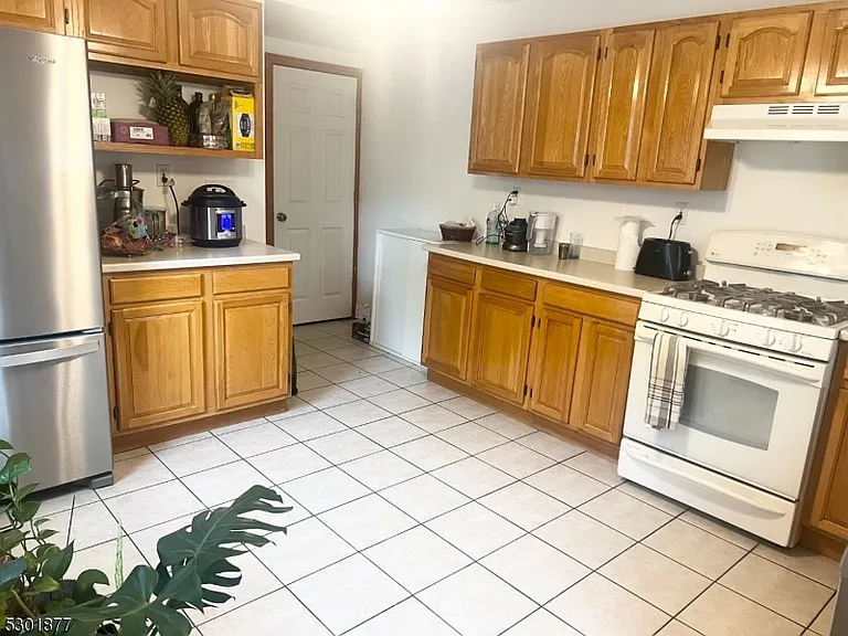 94 Short Hills Ave #B — Photo 7