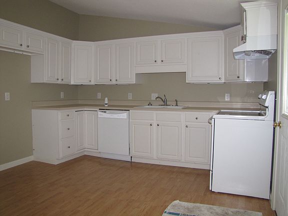 2nd image of 803 Fairview Dr