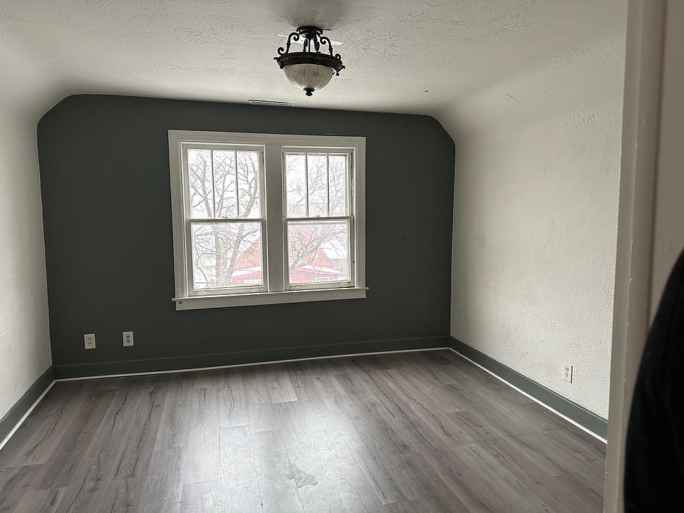 2nd image of 1447 Ferry Ave #3F