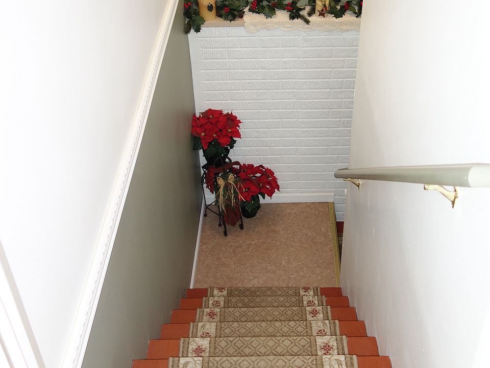 1st image of 10271 Highland Green Dr