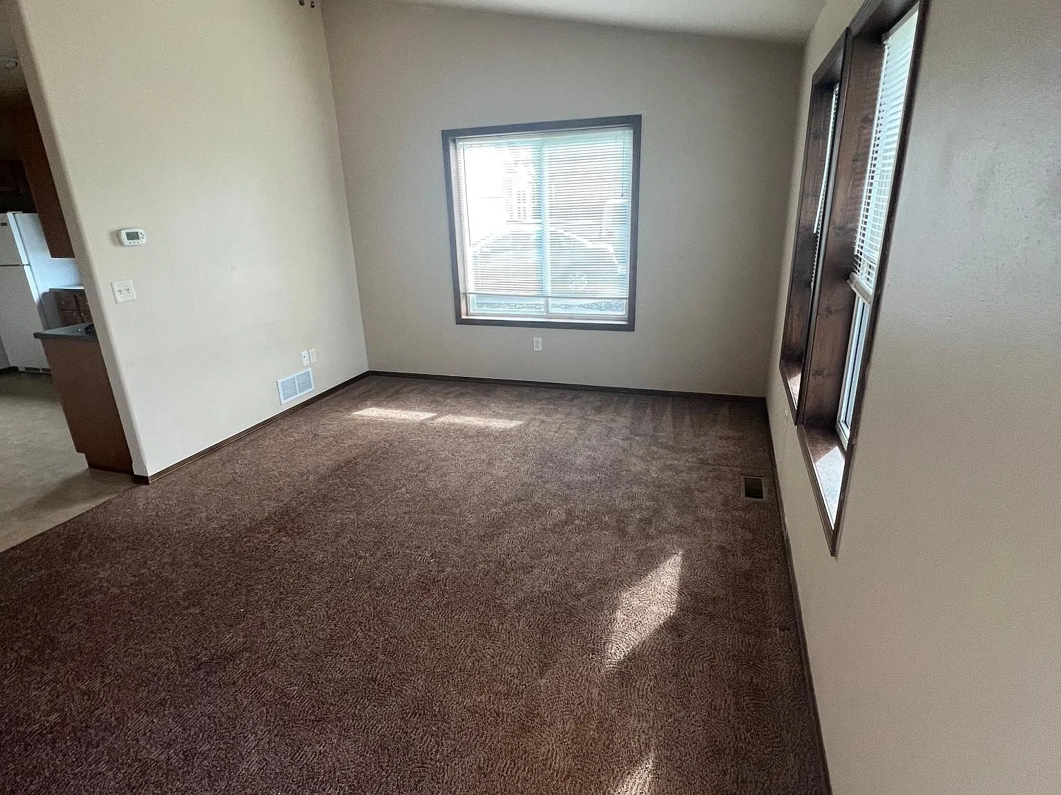 3 bed, 1650 sqft, $1,900 — Photo 3
