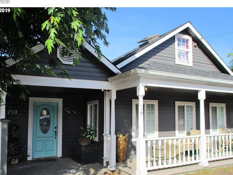 2nd image of 239 Maple St