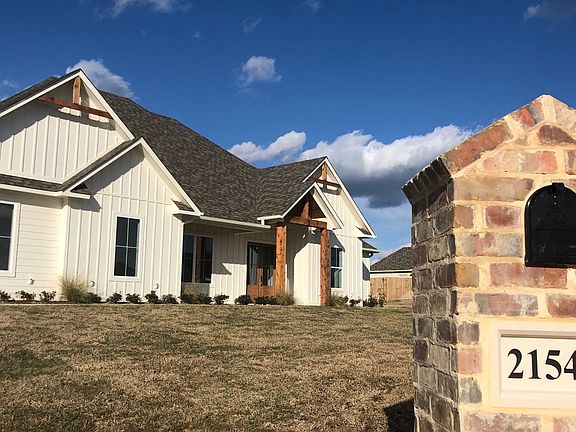 2nd image of 21548 Castle Rock Cir