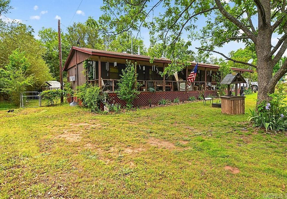1st image of 581 Pinewood Rd