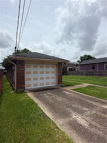 3 bed, 2.0 bath, 1744 sqft, $2,000 — Photo 3