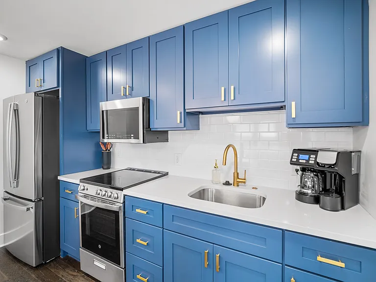 1059 Asbury Ave #2 — Photo 11