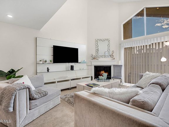 5th image of 5535 Canoga Ave APT 320