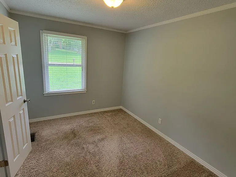 2128 Wildwood Rd — Photo 7