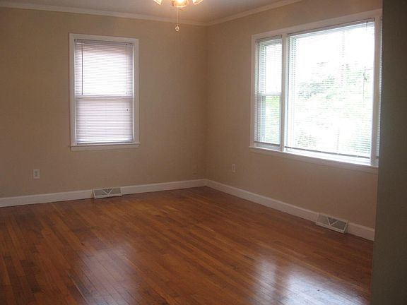 4th image of 3440 Manassas Dr