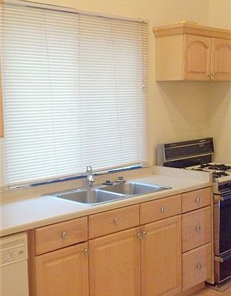 Kitchen - Hawthorne_22146 2013-01-13