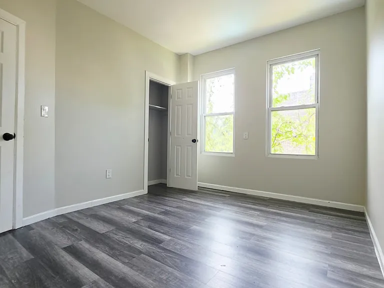 133 Stevens Ave #2L — Photo 3