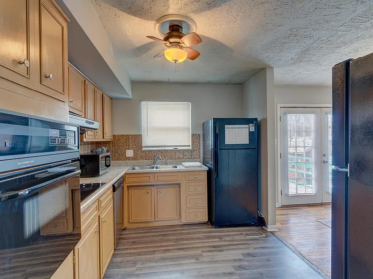 1252 Goldenrod Dr — Photo 19