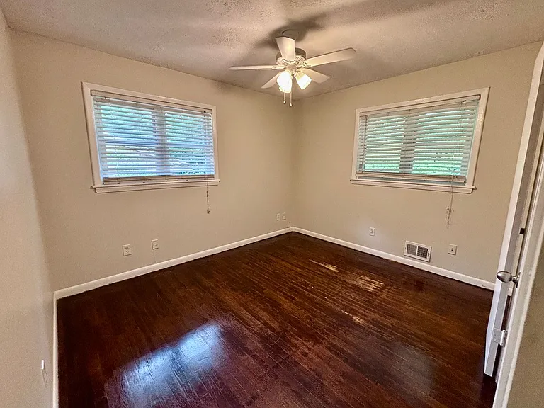 2712 Sherlock Dr — Photo 22