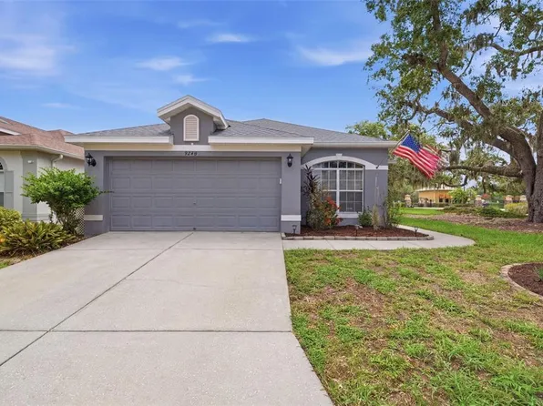 9240 Creedmoor Ln, New Port Richey, FL 34654