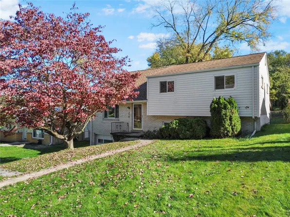 218 Russell Dr, Verona, PA 15147