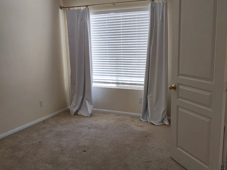 853 Almond Rd — Photo 5