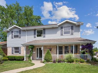 12849 W Playfield Dr, Crestwood, IL 60445