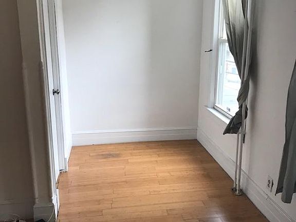4th image of 238 Summit Ave