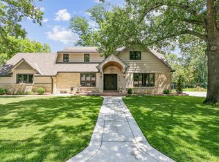328 N Hampton Rd, Wichita, KS 67206