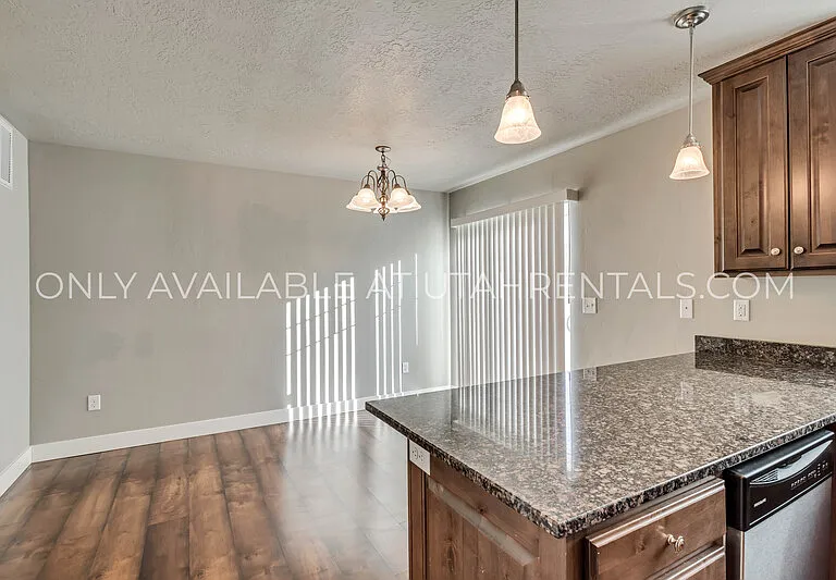 1115 Independence Ave — Photo 9