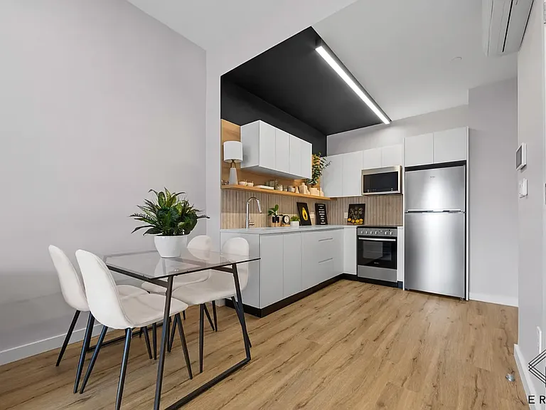 219 Lenox Rd #6C — Photo 4