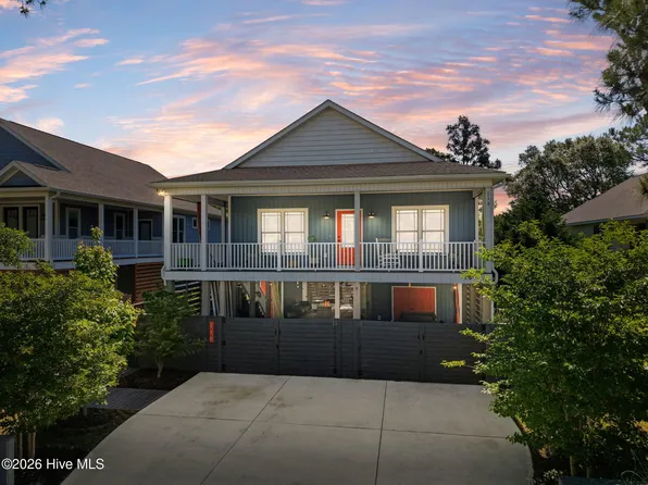 116 NE 13th Street, Oak Island, NC 28465