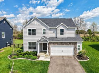 156 Silver Pine Ln, Lewis Center, OH 43035