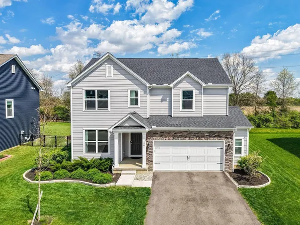 156 Silver Pine Ln, Lewis Center, OH 43035