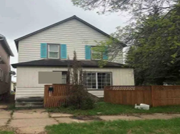 29 5th St SW, Chisholm, MN 55719