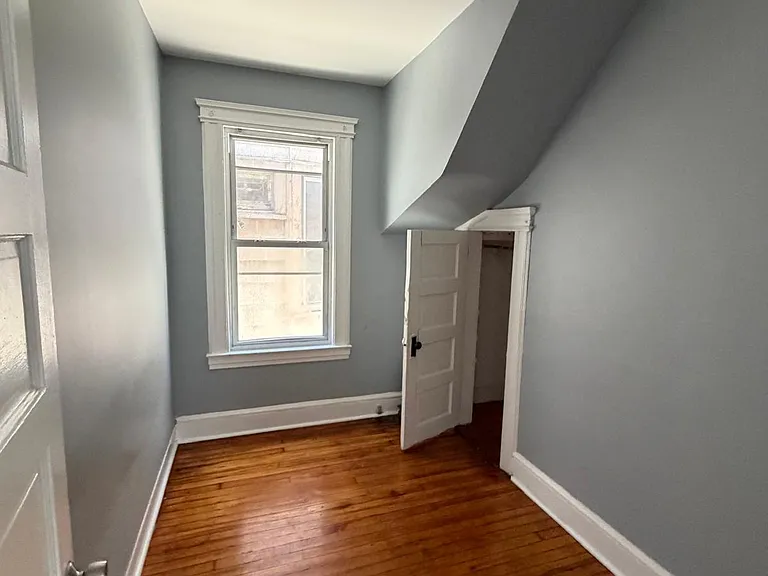 36 Dehart Pl #A — Photo 8