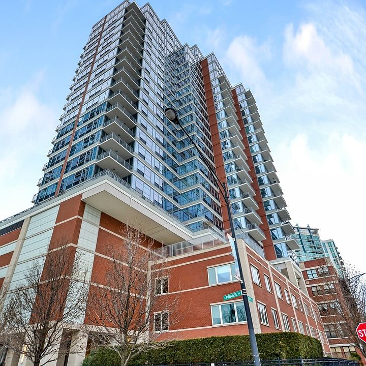 1st image of 1600 S Prairie Ave Unit 1707