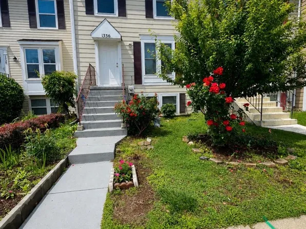 1336 David Ln, Frederick, MD 21703